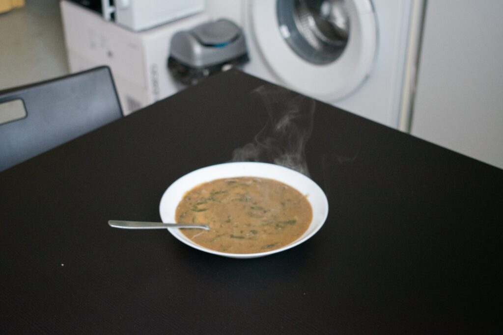 photography-lence-lebanon-france-color-self-reflect-soup