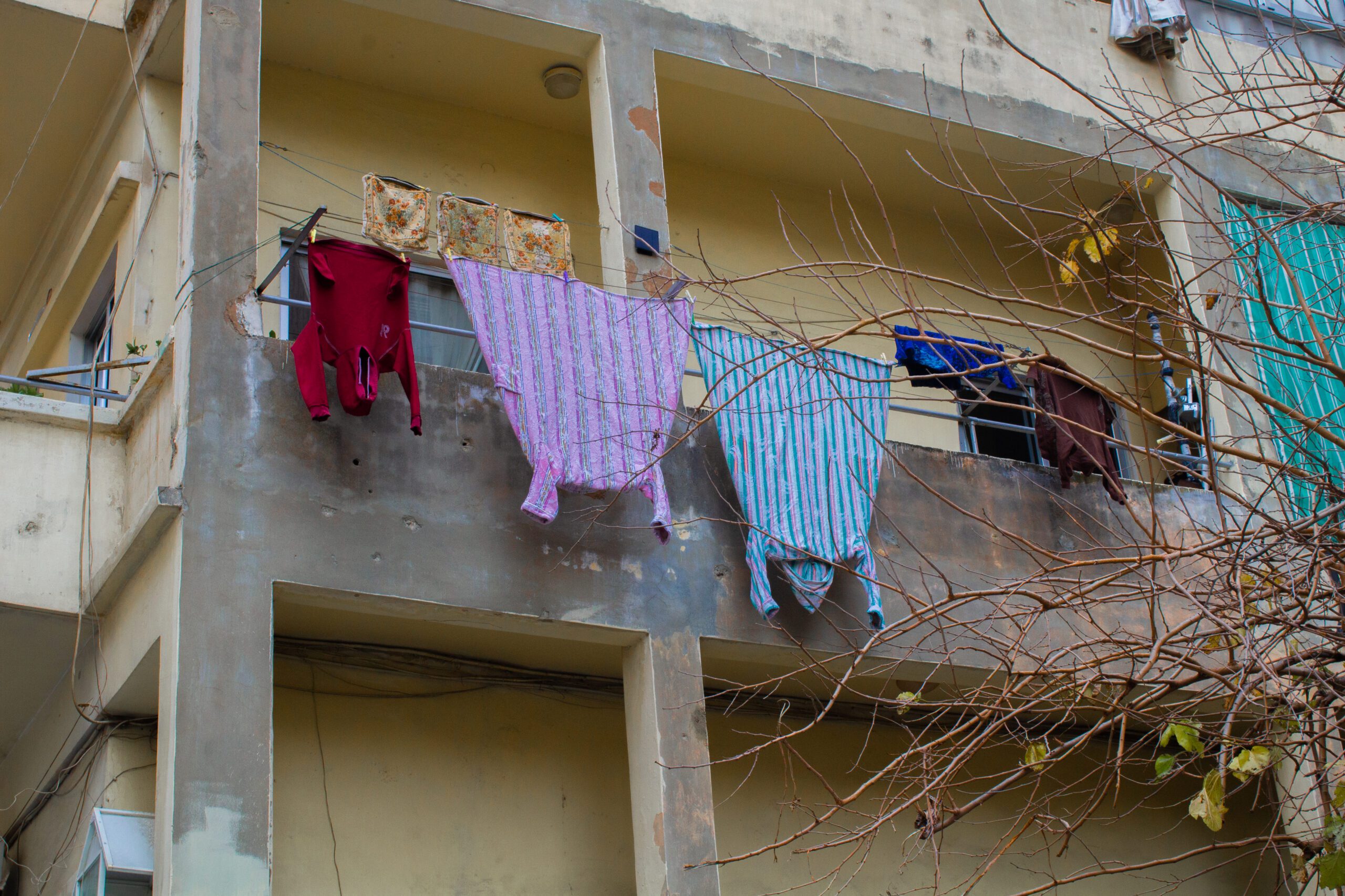 photography-lence-lebanon-france-color-self-reflect-dresses